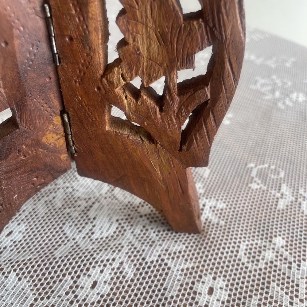 Vintage Hand Carved Wood 3 Leg Folding Mini Plant Book Stand Floral India - Picture 3 of 16